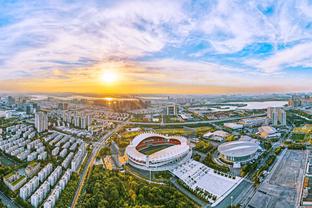 缺战中国香港，对阵日本出场！梅西球迷怒砸珍藏的壁画